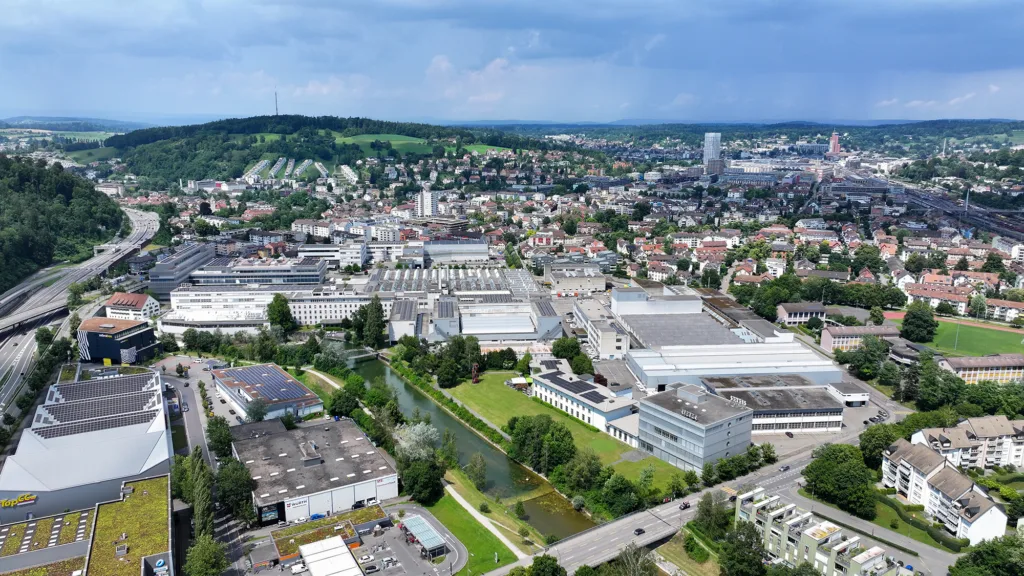 Luftaufnahme des Vitus-Areal Winterthur mit Umgebung und Architektur im Wandel